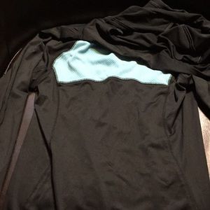 Running sweatshirt.